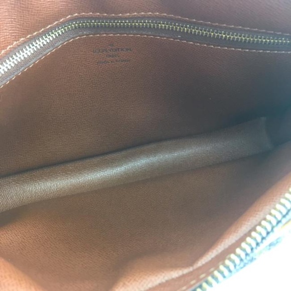 Pochette Hand Dragonne Monogram Canvas Clutch - Picture 3 of 12